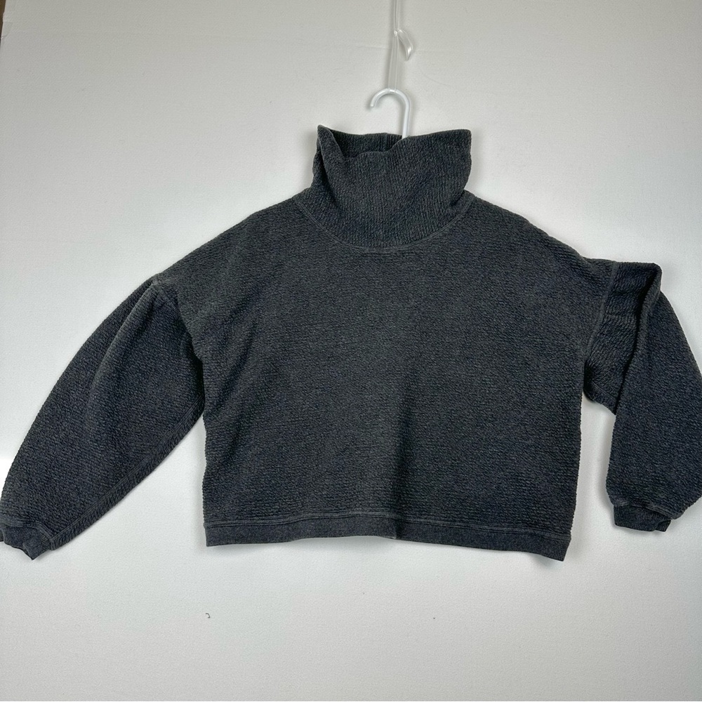 Lululemon Mock‎ Neck Textured Grey Sweatshirt